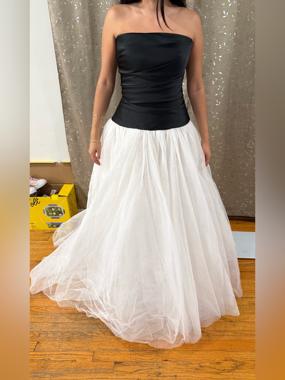 Monique Lhuillier Black Satin Bodice with White Tulle Skirt Gown